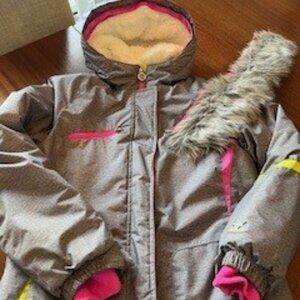 Girls Pink ski/snowboard outfit